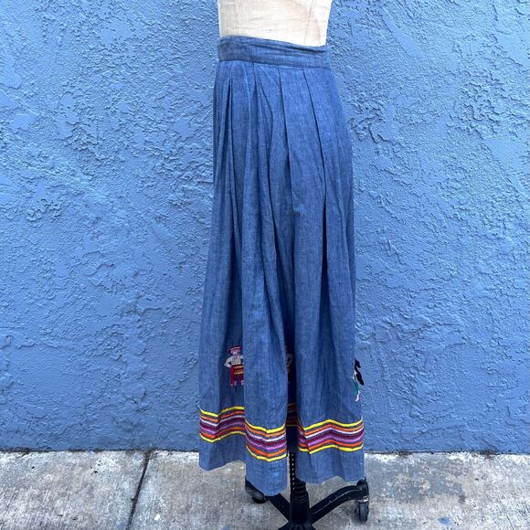 70s Embroidered Western Skirt by John Henry Size 4 pleated midi - Picture 3 of 9